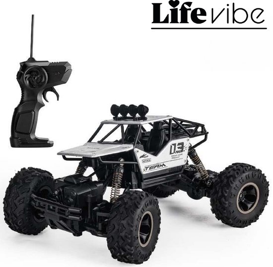 LifeVibe© Bestuurbare Auto Zilver - Voor Off-Road en op de Weg - 4X4 aandrijving - Afstand bestuurbaar - RC Auto Model 2025 - Inclusief Extra Accu